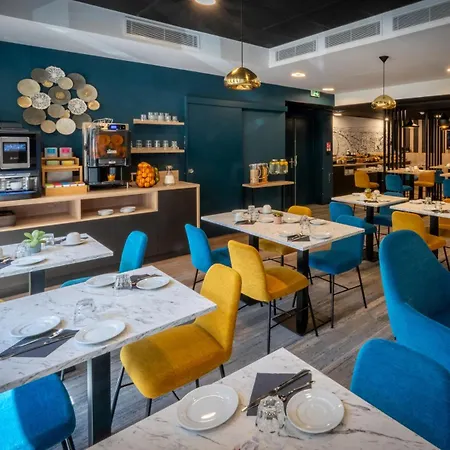 Nemea Arenas Aeroport 4*