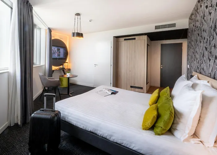 Nemea Arenas Aeroport