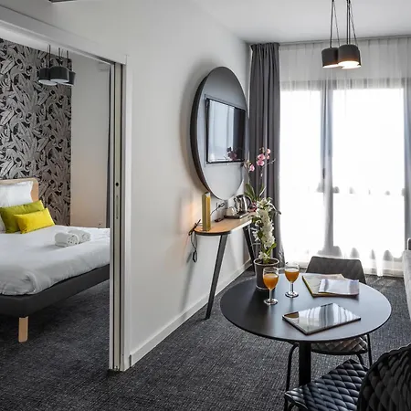 Lejlighedshotel Nemea Arenas Aeroport 4*