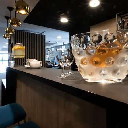 Nemea Arenas Aeroport Lejlighedshotel 4*