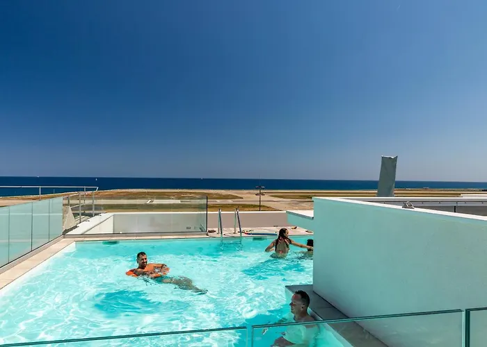 Nemea Arenas Aeroport 公寓式酒店 4*